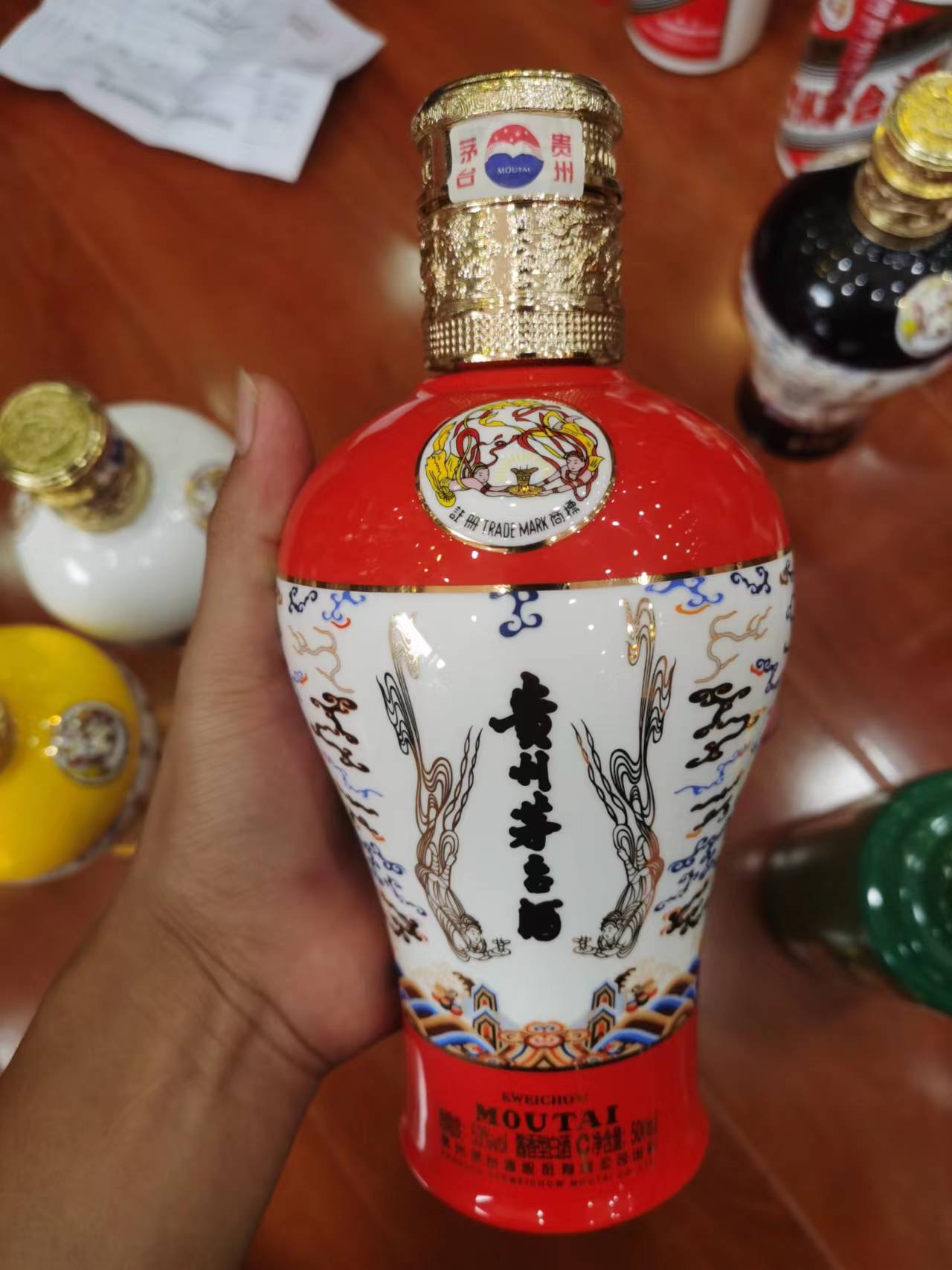 岭背镇500ml茅台酒回收价格浮动多少